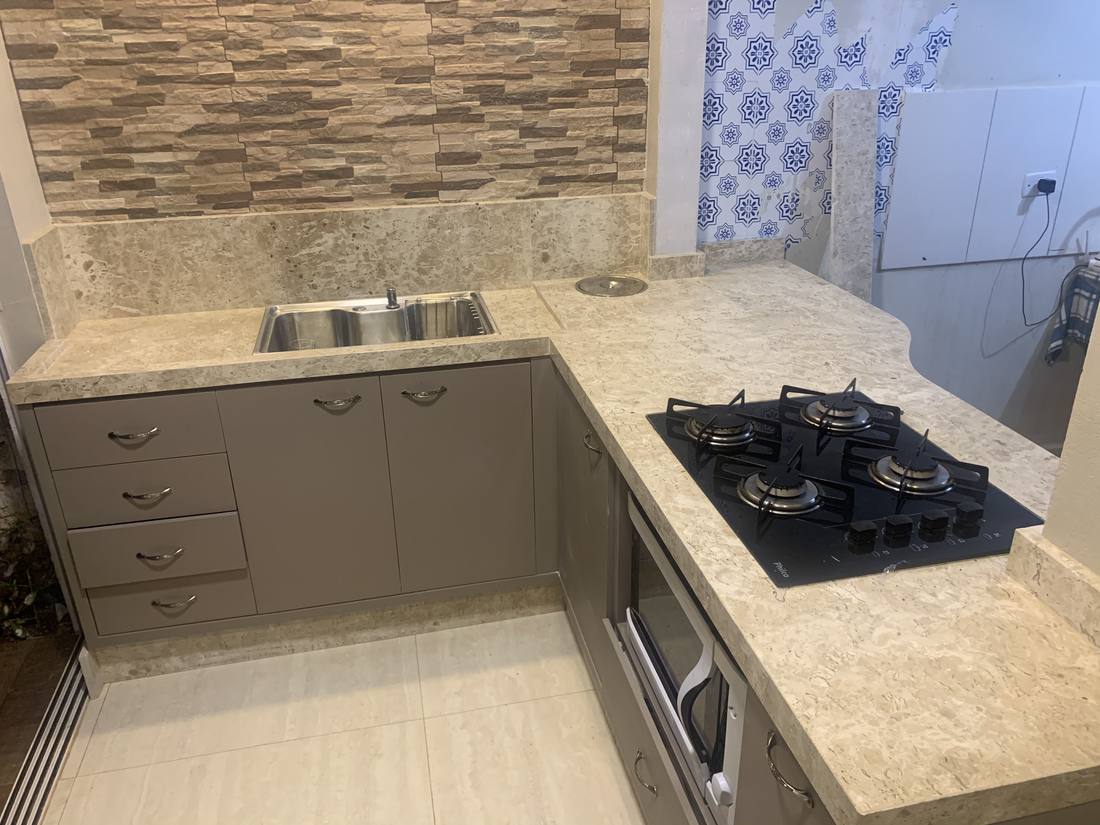 Cocina en piedra a medida