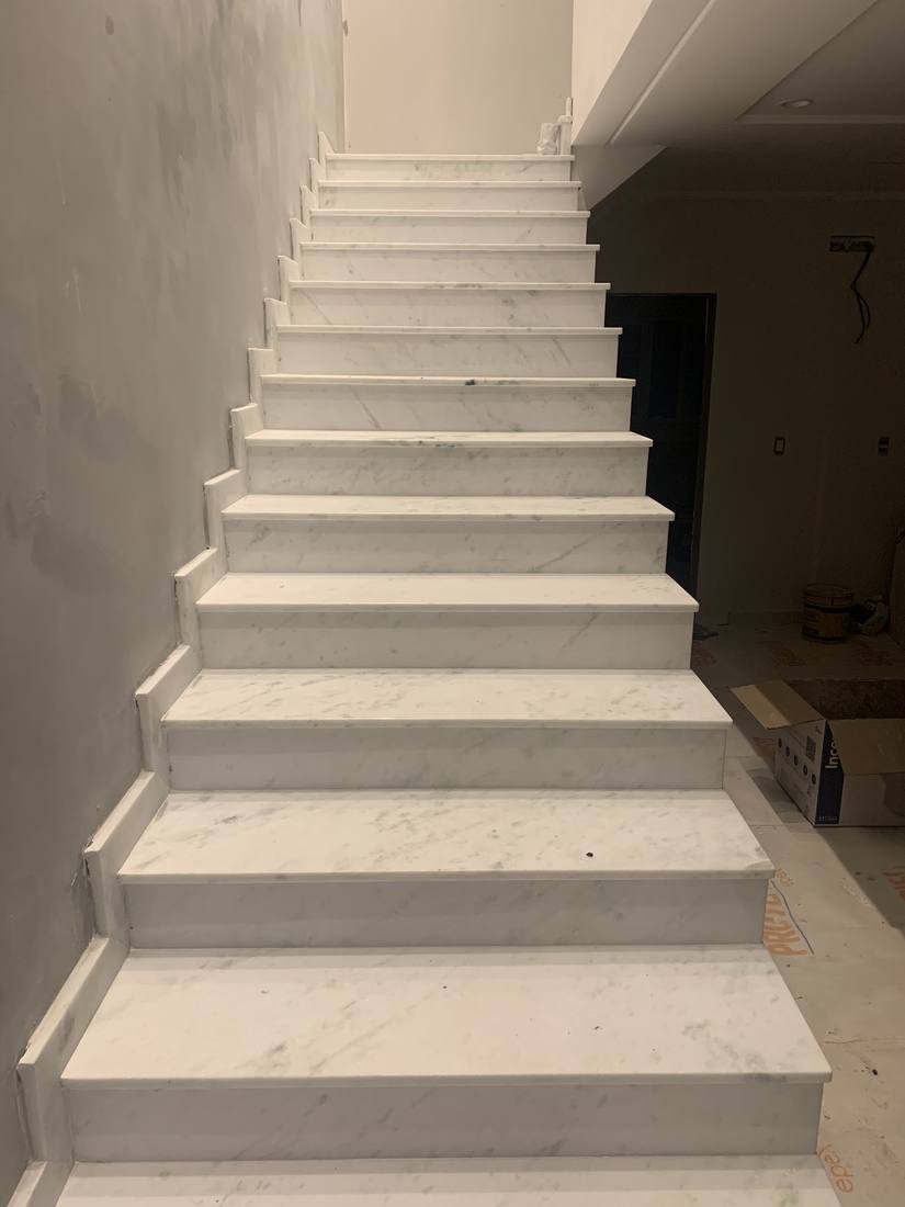 Escalera en piedra a medida